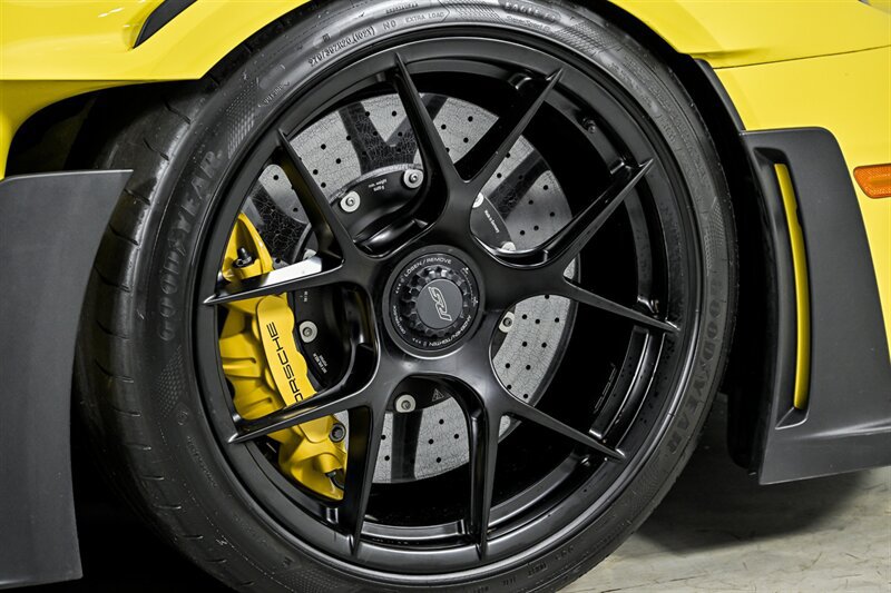 Used 2024 Porsche 911 GT3 RS RWD image 12