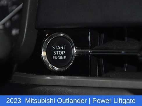 Used 2023 Mitsubishi Outlander SE AWD/4WD image 13