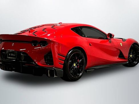 Used 2022 Ferrari 812 Competizione RWD image 7