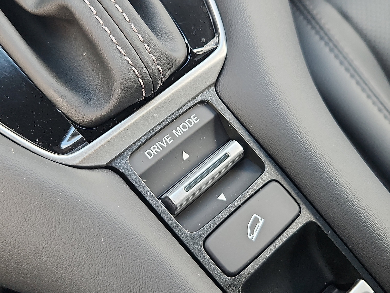 New 2027 Honda HR-V EX-L image 16