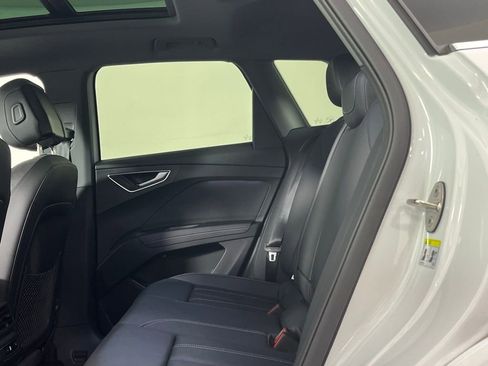 Used 2024 Audi Q4 e-tron Premium Plus w/ Premium Plus image 25