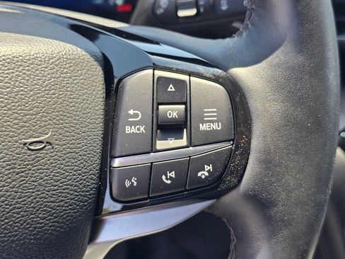 Used 2023 Ford Explorer Platinum w/ Premium Technology Package AWD/4WD image 33