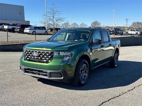 Used 2025 Ford Maverick XLT w/ Equipment Group 302A image 9