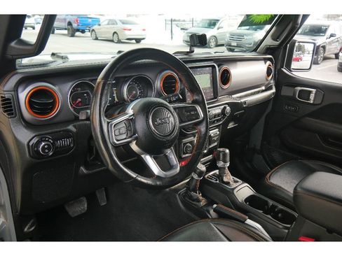 Used 2022 Jeep Gladiator Mojave w/ Cold Weather Group image 11