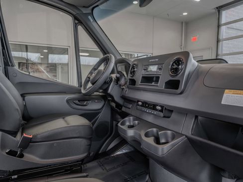 New 2025 Mercedes-Benz Sprinter 3500 image 17
