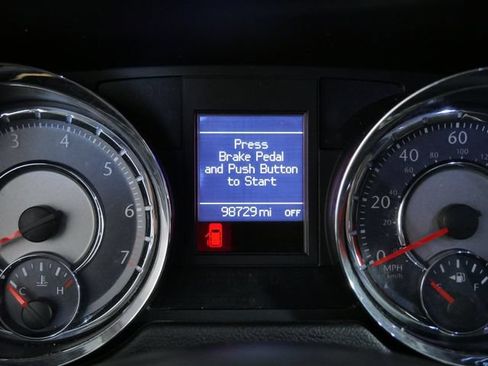 Used 2013 Chrysler Town & Country Touring-L w/ Driver Convenience Group FWD image 20