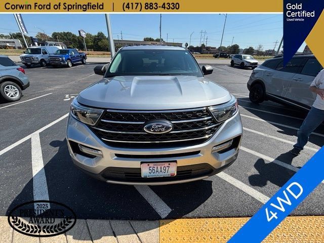 Used 2023 Ford Explorer XLT w/ Equipment Group 202A AWD/4WD image 2