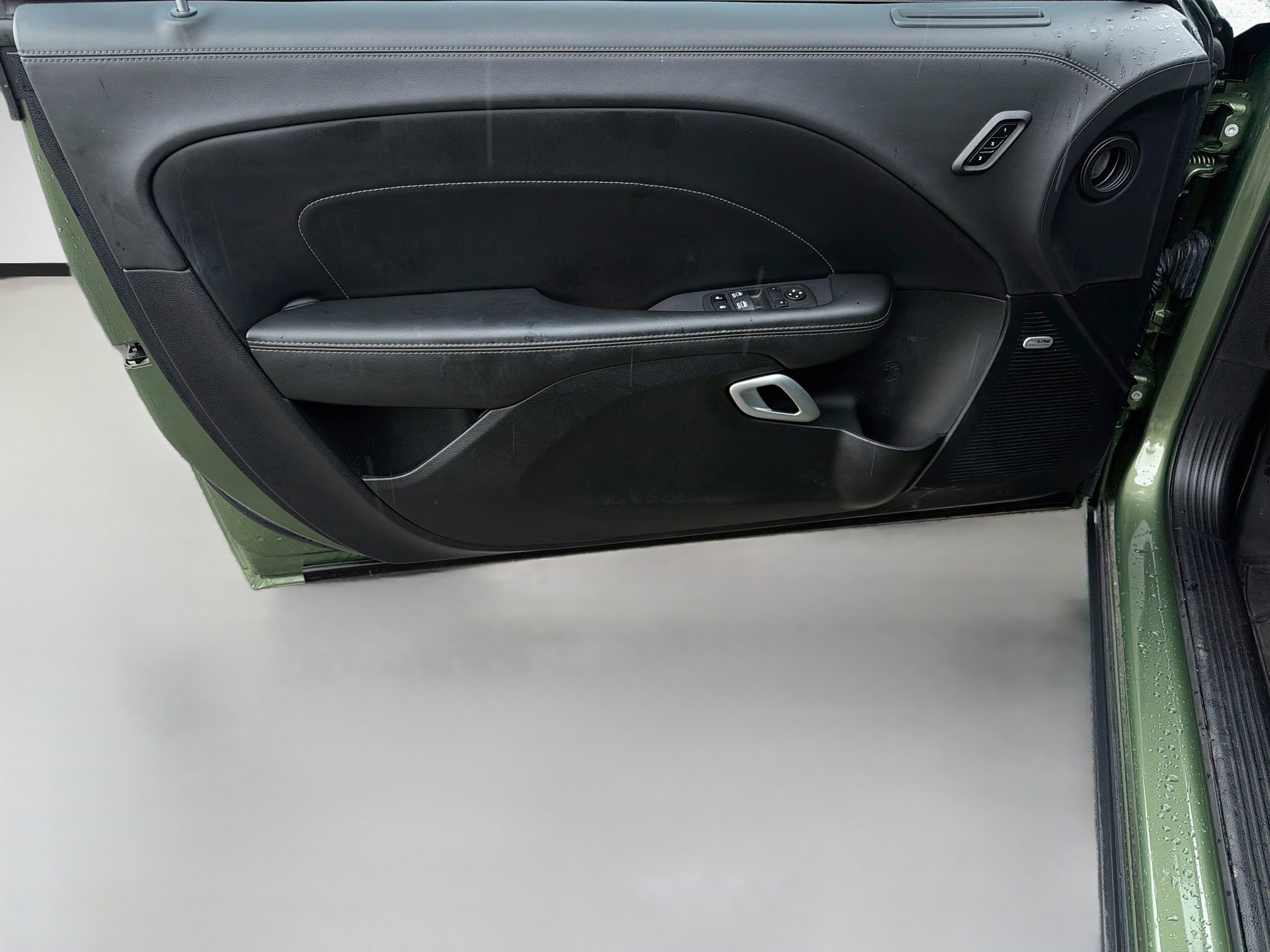 Used 2023 Dodge Challenger SXT w/ Plus Package RWD image 20