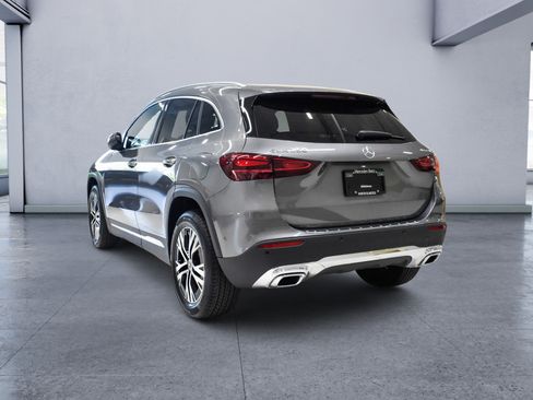 Used 2026 Mercedes-Benz GLA 250 4MATIC image 4