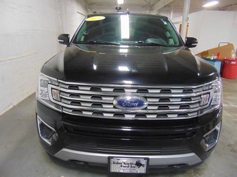 Used 2021 Ford Expedition Limited image 3