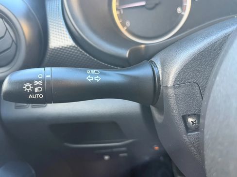 Used 2019 Nissan Kicks S image 16