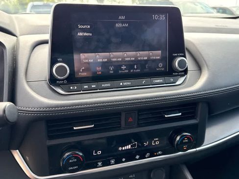 Used 2024 Nissan Rogue SV AWD/4WD image 20
