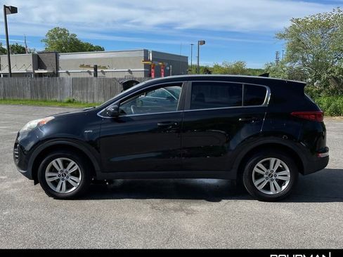 Used 2017 Kia Sportage LX AWD/4WD image 2