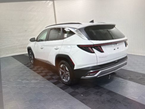 Used 2025 Hyundai Tucson SEL image 3