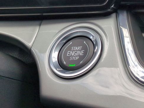 New 2026 Chevrolet Trax LT w/ Sunroof Package image 28