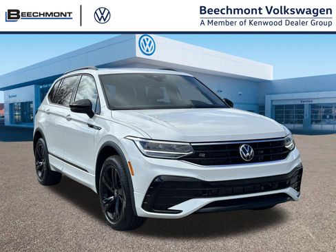 Used 2023 Volkswagen Tiguan SE R-Line image 1