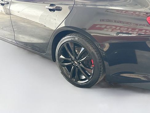 Used 2018 Chevrolet Malibu LT w/ Leather Package image 32