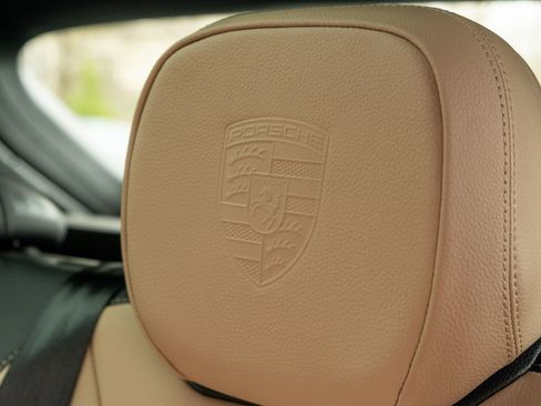 New 2026 Porsche Cayenne image 25