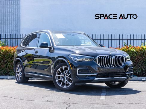 Used 2022 BMW X5 xDrive40i w/ Premium Package AWD/4WD image 1