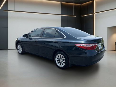 Used 2016 Toyota Camry LE FWD image 3