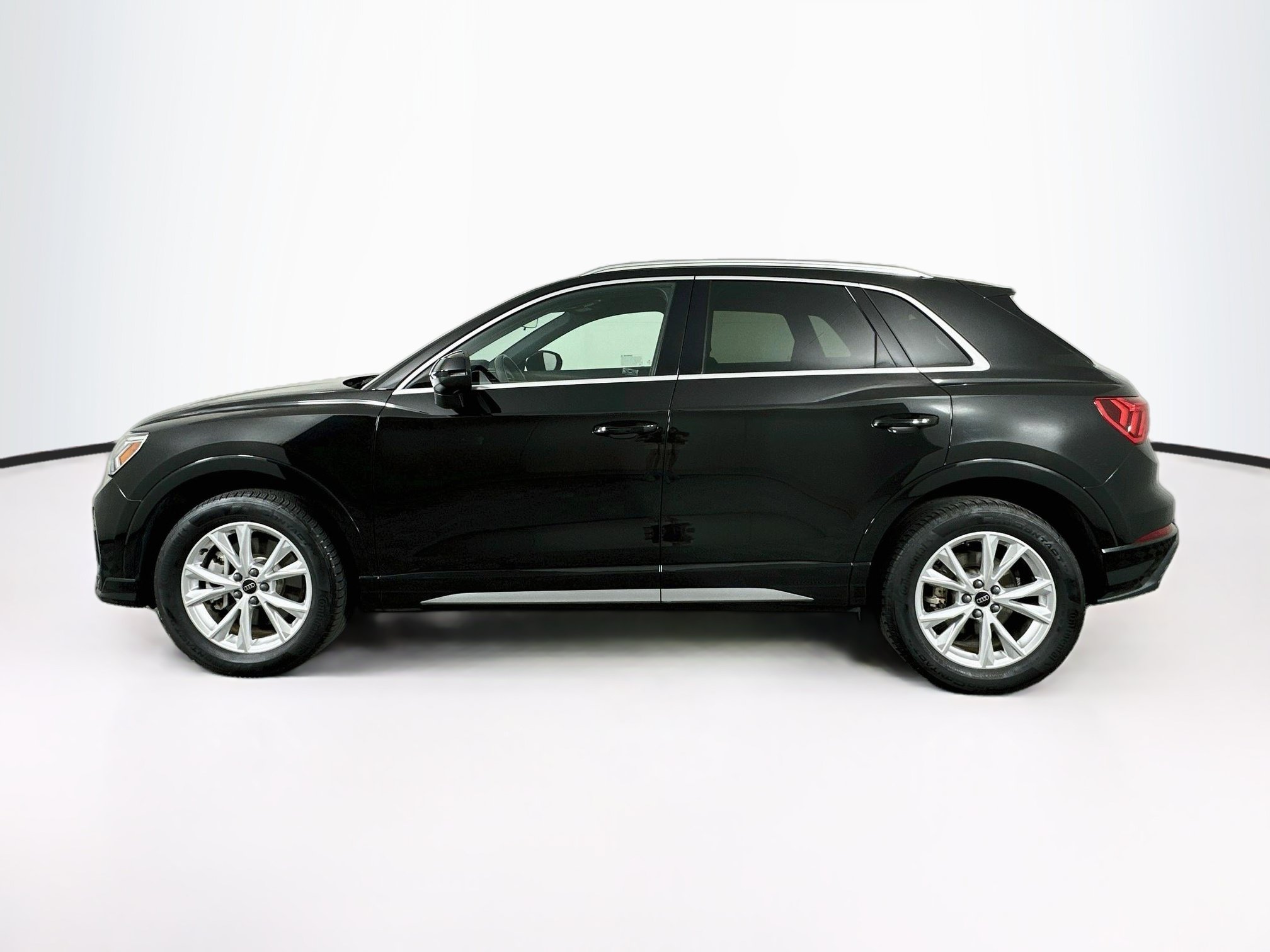 Used 2025 Audi Q3 2.0T Premium AWD/4WD image 4