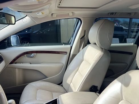 Used 2008 Volvo XC70 3.2 image 39