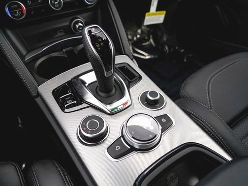 New 2025 Alfa Romeo Stelvio Sprint image 37