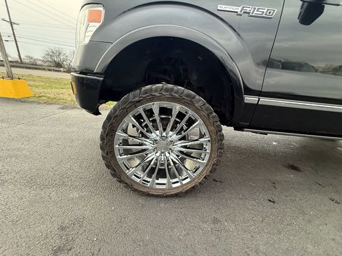 Used 2014 Ford F150 Platinum image 10