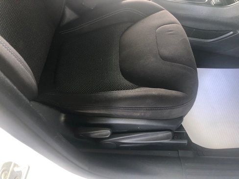 Used 2019 Jeep Cherokee Latitude w/ Popular Appearance Group image 29