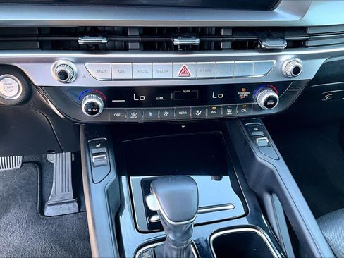 Used 2025 Kia Telluride S FWD image 25