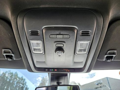 Used 2021 GMC Yukon SLT image 33