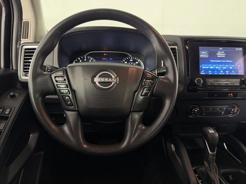 Used 2023 Nissan Frontier SV w/ Tow Package RWD image 13