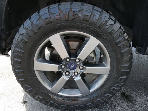 Used 2017 Ford F150 XLT w/ Equipment Group 302A Luxury AWD/4WD image 10