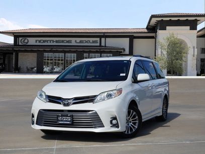 Used 2019 Toyota Sienna XLE