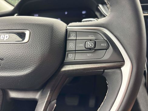 Used 2023 Jeep Grand Cherokee 4WD 4xe w/ Luxury Tech Group II image 18