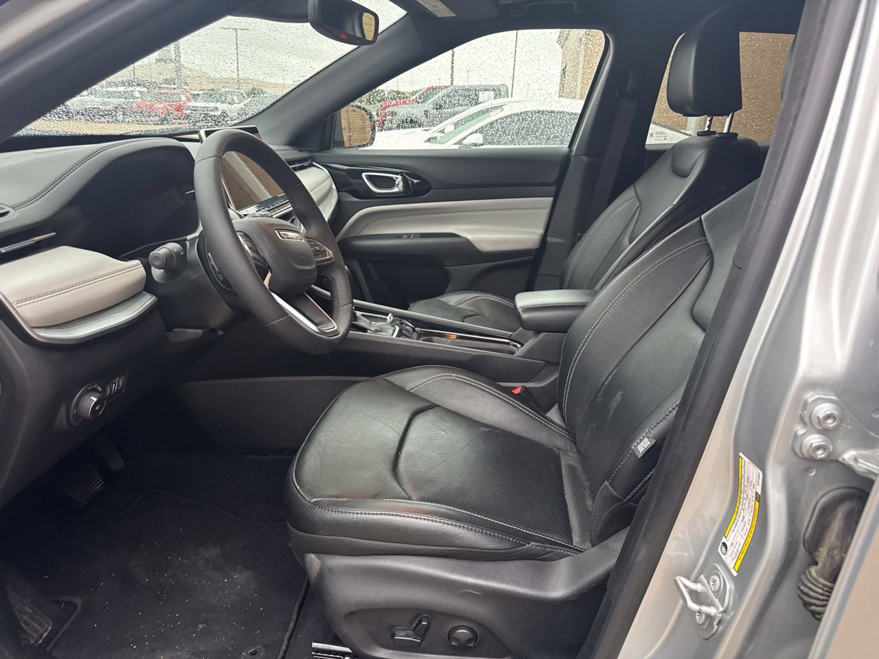 Used 2025 Jeep Compass Limited w/ Elite Group AWD/4WD image 7