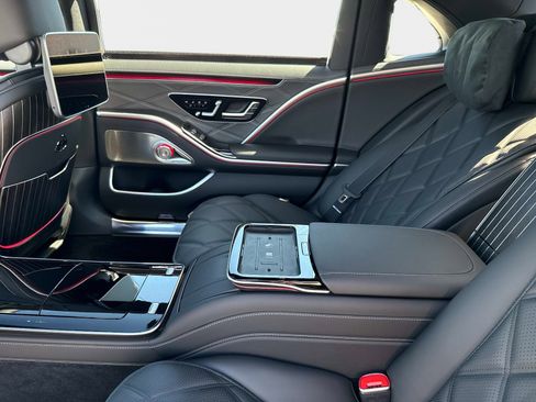 New 2026 Mercedes-Benz Maybach S 580 4MATIC image 13