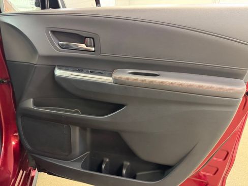 Used 2021 Toyota Sienna XSE FWD image 32