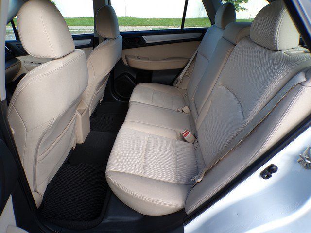 Used 2017 Subaru Outback 2.5i AWD/4WD image 10