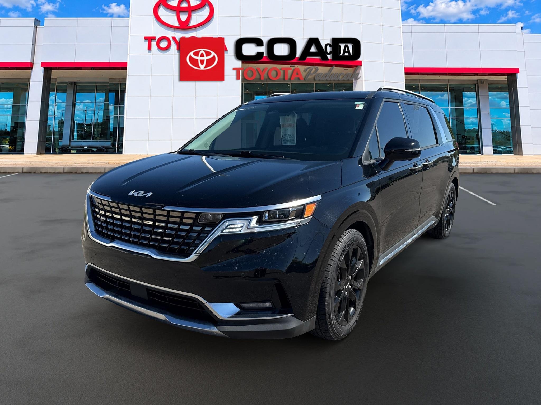 Used 2022 Kia Carnival SX Prestige FWD image 1