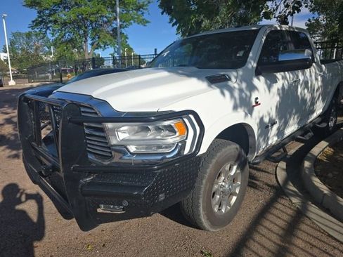 Used 2021 RAM 2500 Laramie AWD/4WD image 3