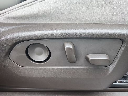 Used 2021 GMC Yukon XL SLT image 18