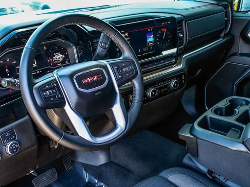 Used 2025 GMC Sierra 1500 Elevation AWD/4WD image 15