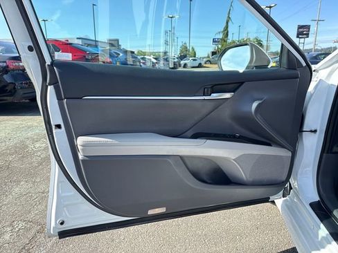 Used 2021 Toyota Camry XSE w/ Cold Weather Package FWD image 15