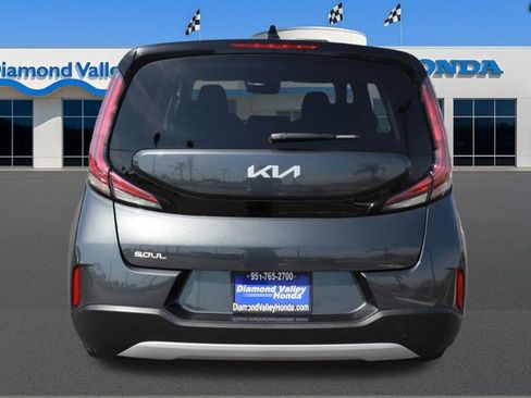 Used 2025 Kia Soul LX w/ LX Technology Package FWD image 5