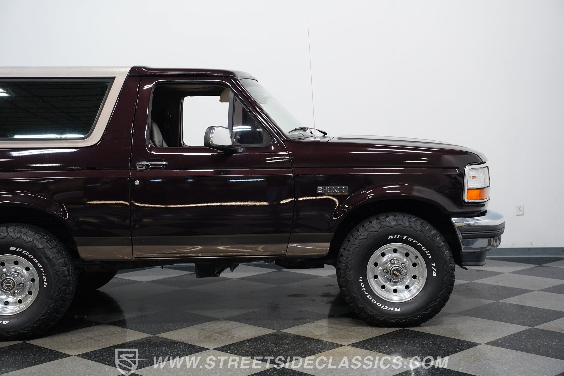 Used 1996 Ford Bronco Eddie Bauer AWD/4WD image 29