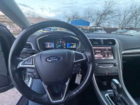 Used 2013 Ford Fusion SE image 10