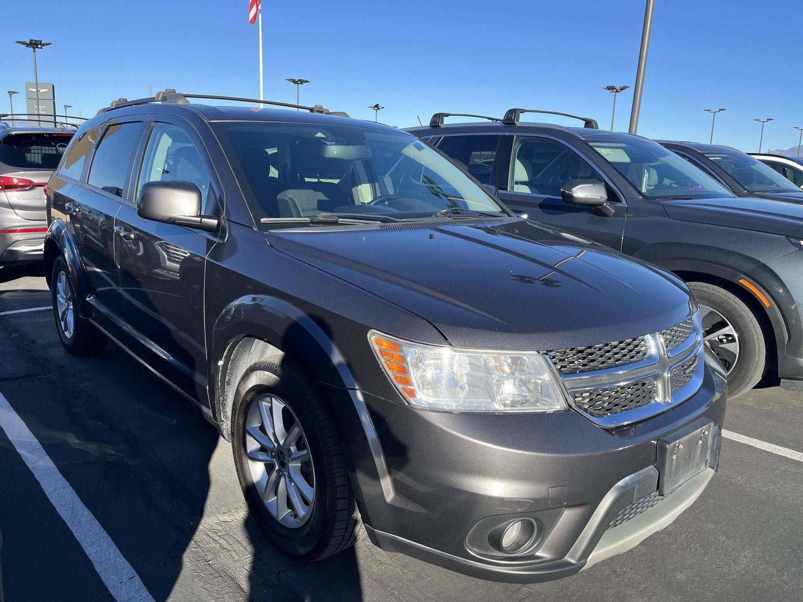 Used 2014 Dodge Journey SXT w/ Flexible Seating Group FWD image 3