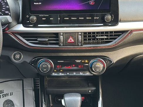 Used 2024 Kia Forte GT-Line w/ GT-Line Premium Package image 19