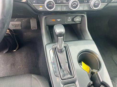 Used 2022 Honda Civic EX image 16